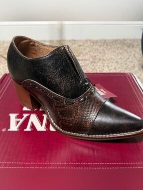 Nocona Ladies Sherry Snip Toe Boots